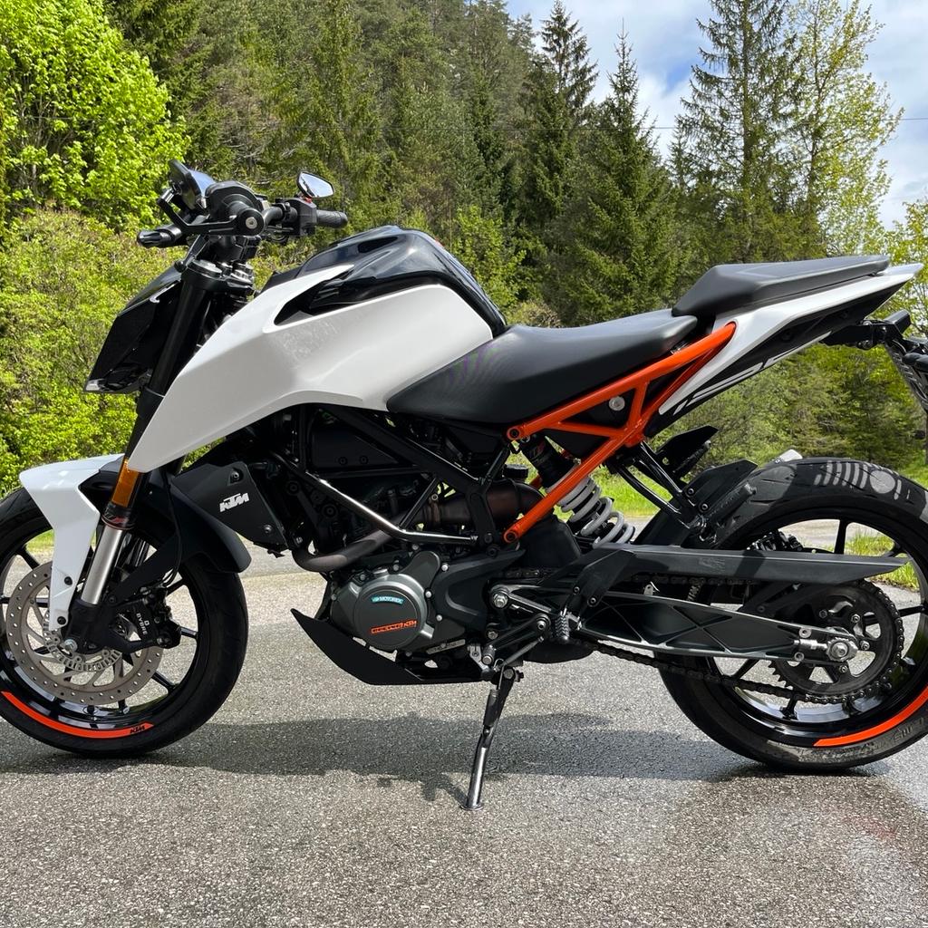 KTM Duke 125 Naked Bike in 6633 Gemeinde Biberwier für