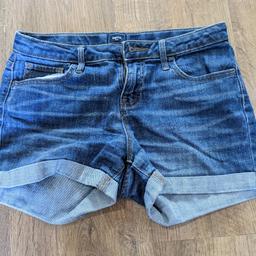 Girls denim shorts originally purchased from Gap. Age on label states 13 years In very good condition. Collection only please