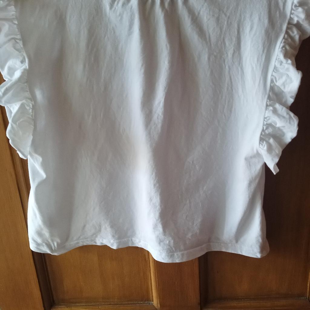 From Zara size small, women's white top. In good used condition. Collection only please.