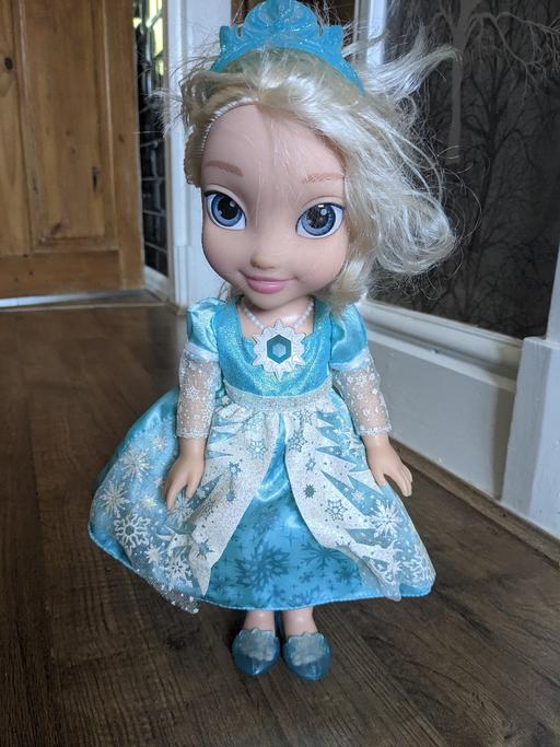 Buy & Sell Leicestershire Leicester - Photos for DISNEY SINGING/SPEAKING ELSA DOLL