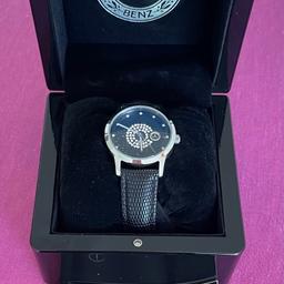 Verkaufe eine originale Mercedes Benz Uhr. Die Uhr wurde noch nie getragen und ich original verpackt.