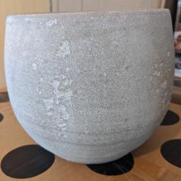 New handmade half price mica plant pot ever so nice in a concrete grey colour, only few available.
Collect bl3