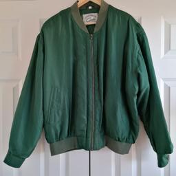 Carlo Comberti Vintage Bomber Jacket. Gorgeous racing green colour. Made of 100% silk, light and cozy, 2 hip pockets, zip fastening. Size L (pictured on UK Size 12 for reference), measures pit to pit - 27", pit to cuff - 19", top to bottom - 28". Excellent vintage condition 💌 sent via recorded delivery 💌 #vintage #silk #jacket #unisex