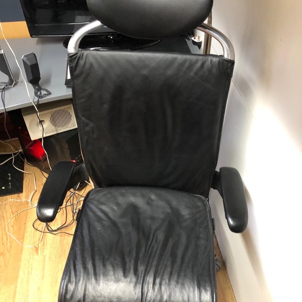 Real leather office chair
High quality