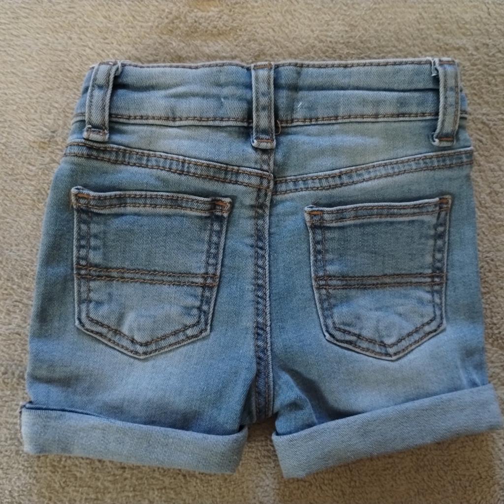 new with tag from Primark
☀️buy 5 items or more and get 25% off ☀️
➡️collection Bootle or I can deliver if local or for a small fee to the different area
📨postage available, will combine clothes on request
💲will accept PayPal, bank transfer or cash on collection
,👗baby clothes from 0- 4 years 🦖
🗣️Advertised on other sites so can delete anytime