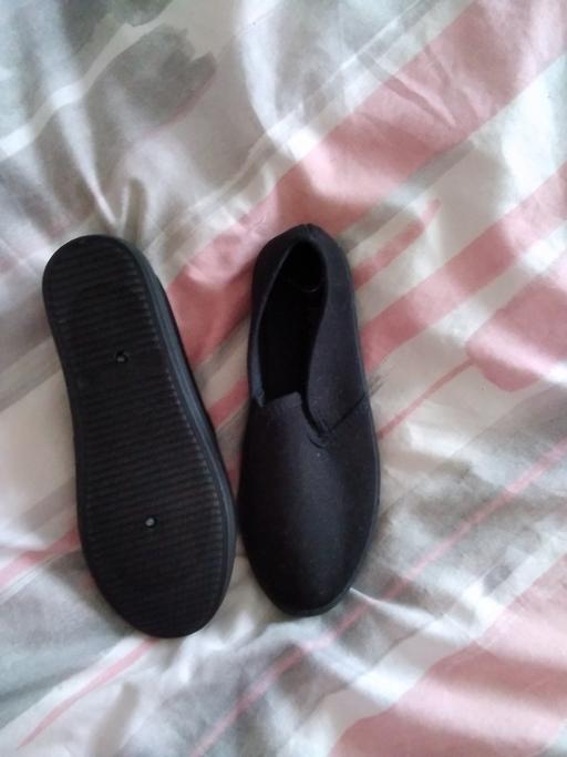 Buy & Sell Nottinghamshire Nottingham - Photos for black plimsolls size 12