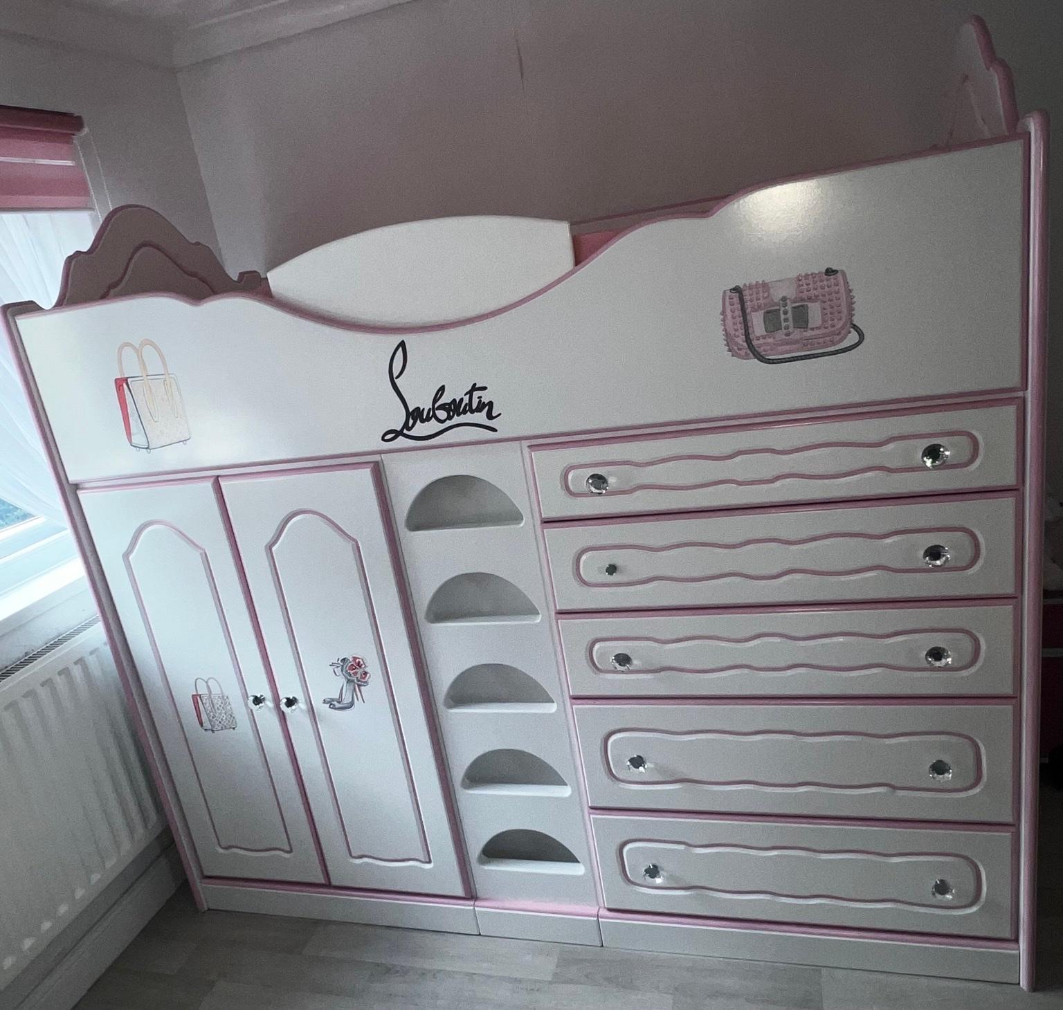 Chartley bedroom furniture set in SL3 Horton for £2,000.00 for sale