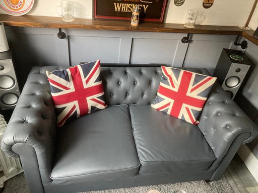 Buy & Sell East London South Hornchurch - East London - Photos for Two seater sofa