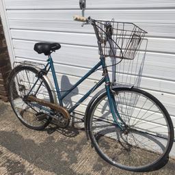 Comfortable easy to ride bike with gears & bell needs tyres pumped up, a little love & care but is rideable straight away. Has been in family for long time this bike has that old fashioned ‘click-click’ sound when peddling.