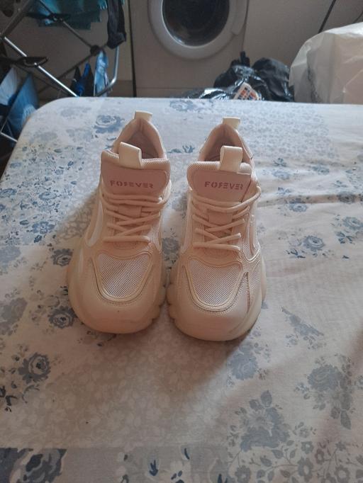 Buy & Sell South West London Streatham Common - South West London - Photos for ladies trainers in white/ pink