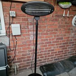 used once
aldi patio heater
paid 35 last year but don't use it.
have two for sale. price is for one