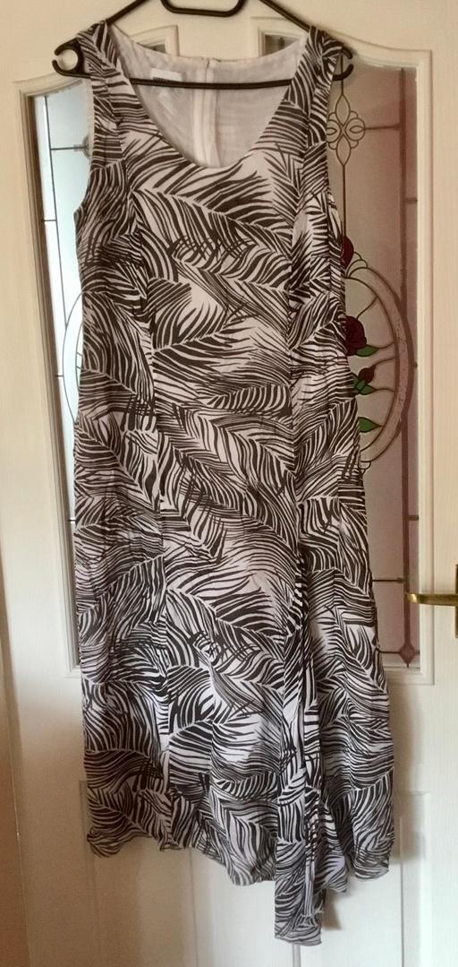 Buy & Sell Nottinghamshire Mansfield - Photos for Black & White Summer Dress- size 14