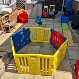 plastic children's play enclosure
could do with a clean as used it in the garden little one is abit big for it now
collection dy8