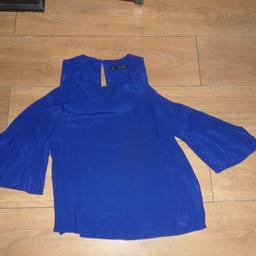 A LADIES BLOUSE FROM ZARA SIZE MEDIUM. PICK UP FROM M40 1NS