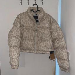 Size 8-10 / Still has tags on / Wrong size and can't return to shop / Cost £235 / Leopard print pattern / Cropped style / Colour is white

Message if wanting to buy to arrange a collection day & time, have any questions OR want to see more pictures. Full description for this item is also available on request

Ignore - cropped jacket puffer jacket down jacket size 8 jacket north face size 10 jacket crop jacket coat coats jackets