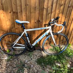 Carrera virtuoso road bike.
Great condition!!

Amazing price!

Open to offers need it gone asap as I don’t have the space anymore