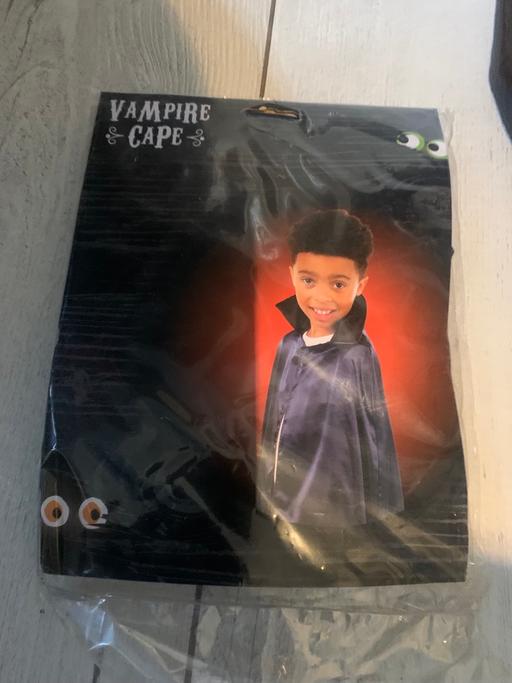 Buy & Sell Essex Thurrock - Essex - Photos for brand new vampire cape