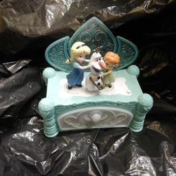 Lovely Frozen musical jewellery box.  Great condition.