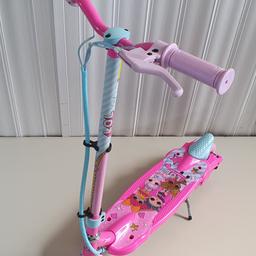 🔹️LOL Surprise 12V electric scooter

🔹️New

🔹️2 wheels

🔹️Anti-slip footplate

🔹️Easy grip handles

🔹️Size H89, W49cm

🔹️Maximum user weight 70kg
adult
🔹️For ages 8 years and over

❗Not suitable for children under 3 years old