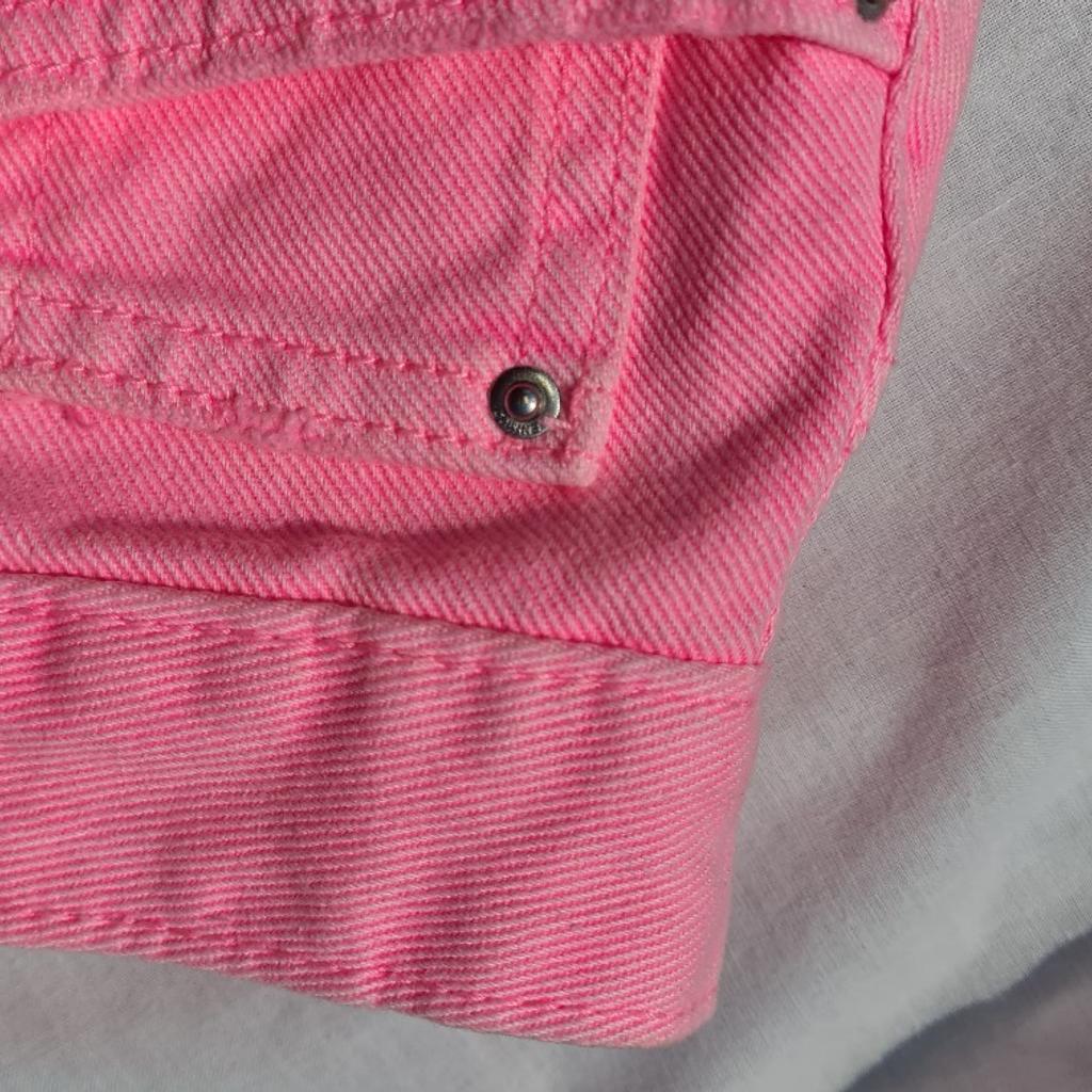 Ladies Bright Pink Denim And Co Cut Of Shorts. Fantastic Condition. Uk12. See photos for condition size flaws materials etc. I can offer try before you buy option if you are local but if viewing on an auction site viewing STRICTLY prior to end of auction.  If you bid and win it's yours. Cash on collection or post at extra cost which is £4.55 Royal Mail second class. I can offer free local delivery within five miles of my postcode which is LS104NF. Listed on five other sites so it may end abruptly. Don't be disappointed. Any questions please ask and I will answer asap.
