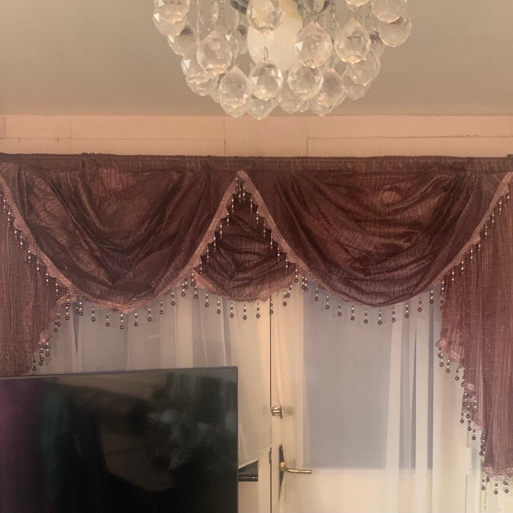 Valances curtains Purple colour. Condition New, not used.Height 50/110cm.Width 206cm. Looks very antique, stylist