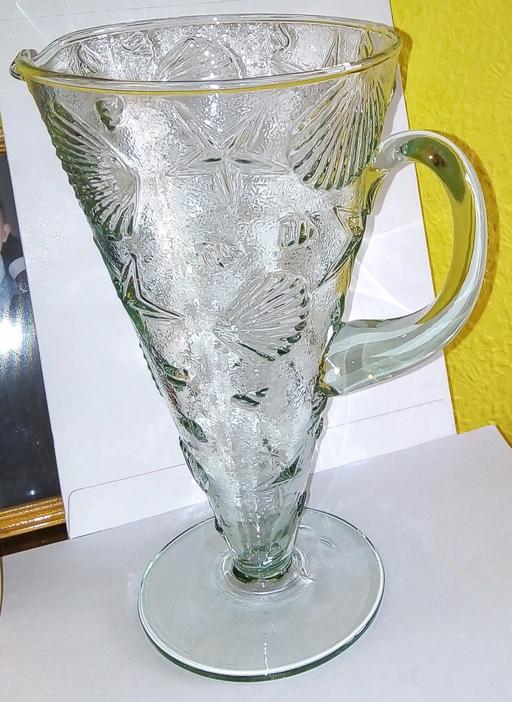 Buy & Sell West London Hillingdon - Photos for Triangle Glass Pitcher Sea Shells and Stars