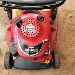 Brings and Stratton petrol lawn mower in good working order self propped full tank of petrol no collection box