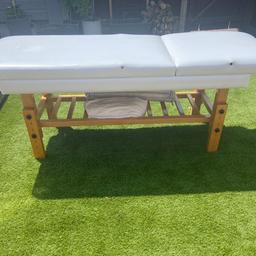 Skinmate equipment beauty couch good condition very strong and solid ..has arm rest with it ..no longer needed..Collection from Stafford..