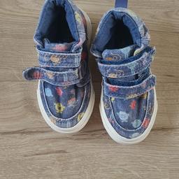 Mr men and little miss, marks and Spencer mid tops
Distressed denim
Blue Velcro Fastening slightly worn but much life left in it.
Mr men and little miss print
Hardly any signs of wear on soles
Child's UK size 6

Collection B38 or delivery via Evri

#marksandspencer #marksandspencerkids #marksandspencertrainers #midtops #midtop #midtopsneaker #midtopsneakers #kids #kidsshoes #kidstrainers #children #childrensshoes #childrenstrainers #footwear #kidsfootwear #childrensfootwear #mrmen #littlemiss #mrmenlitttlemiss #frugal #frugalism #bargain #bargains #bargainshopper #bargainhunter #bargainbuy #bargainfinds #savvy #savvyshopper #savvydenimwear #savings #saving #savingmoney #savingtheplanet #savingtheworld #used #reuse #reuseandrecycle #recyclé #size6 #size6shoes #kidssize6