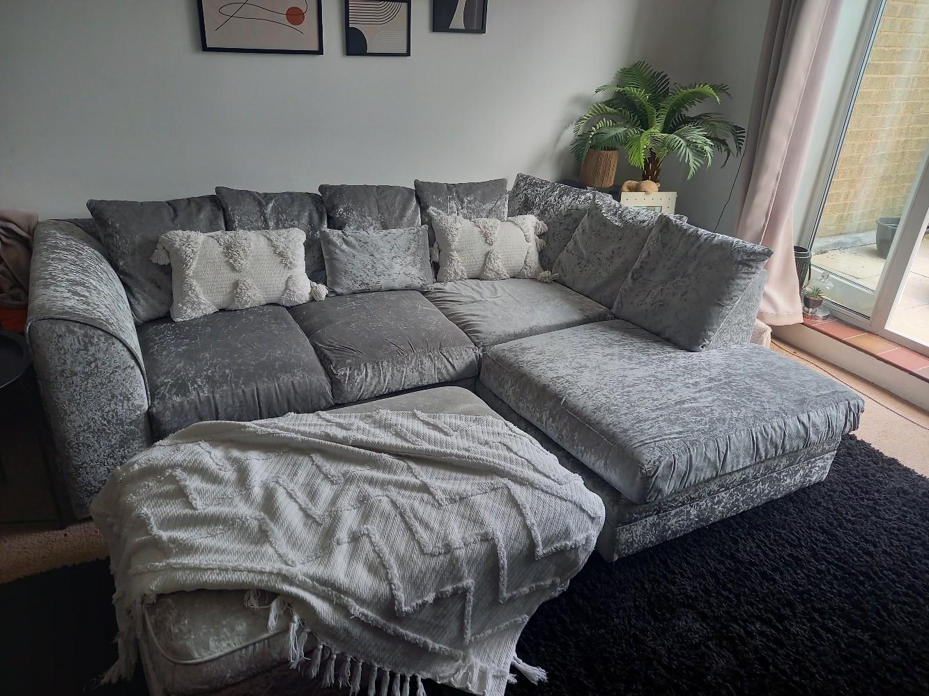 corner sofa in grey crushed velvet in EC4V London for £150.00 for sale