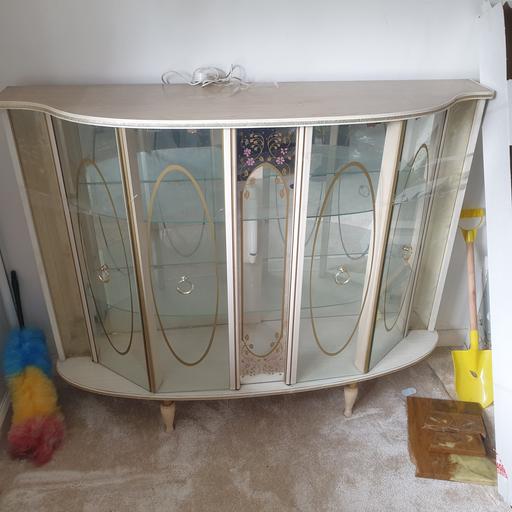 Buy & Sell West Yorkshire Kirklees - Photos for vintage style cream glass display cabinet