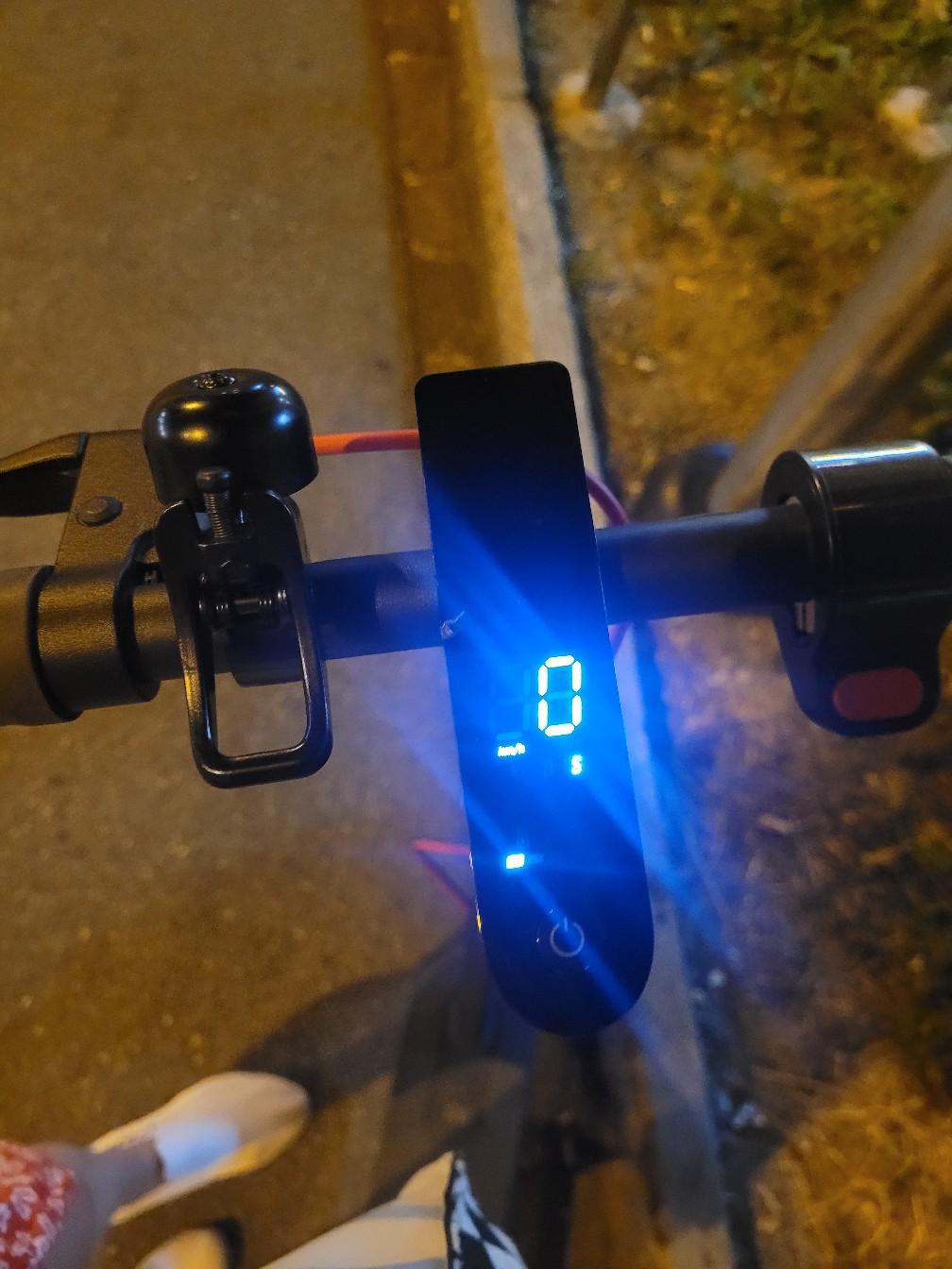 e-scooter-swiss-m365-in-5722-gr-nichen-f-r-400-00-chf-zum-verkauf