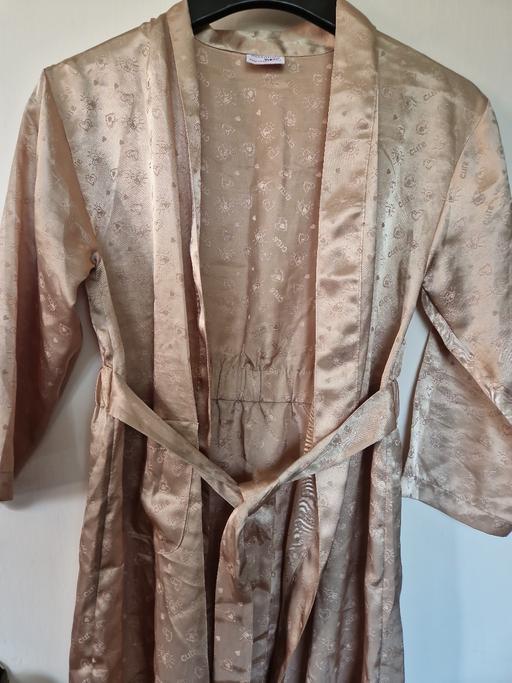 Buy & Sell Leicestershire Oadby and Wigston - Photos for Girls dressing gown (6-7yrs)