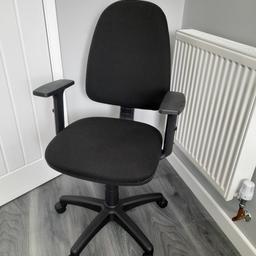 FREE Black office chair, excellent condition, gas lift, adjustable arms, back and seat. 

COLLECTION ONLY FROM SOLIHULL AREA, PLEASE DO NOT ASK FOR DELIVERY.