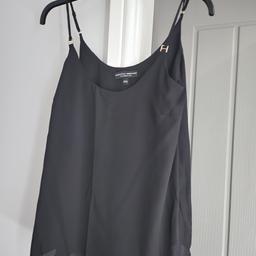 Strappy top
Dorothy Perkins 
Black
Size 12
Worn once