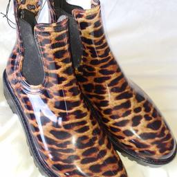 Ladies Chelsea Boots Style Wellies Leopard Print Brand New Uk6. 1st 2c Will Buy. See photos for condition size flaws materials etc. I can offer try before you buy option if you are local but if viewing on an auction site viewing STRICTLY prior to end of auction.  If you bid and win it's yours. Cash on collection or post at extra cost which is £4.55 Royal Mail second class. I can offer free local delivery within five miles of my postcode which is LS104NF. Listed on five other sites so it may end abruptly. Don't be disappointed. Any questions please ask and I will answer asap.