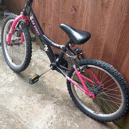 Girls bike. very good conditions. hardly used. working order.
