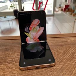 Zum Verkauf steht ein Samsung Z Flip 4 5G in der Farbe pink gold. Das Gerät hat 128GB Speicher und ist offen für alle Netze. Der Zustand des Gerätes ist perfekt. Keine Gebrauchsspuren! 1 Jahr Garantie!