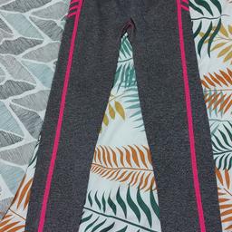 leggings  and top 
in very c
Good condition 
collect  only