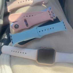 apple  watch like new comes with a few straps