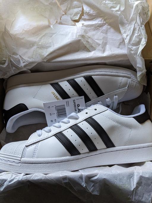 Buy & Sell East London Forest Gate - East London - Photos for Adidas Superstar Trainers Wht/Black UK Size 9