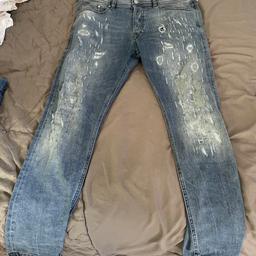 Diesel jeans in great condition.
Only been worn once

Message for more info