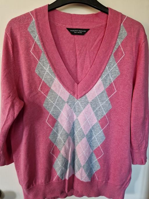 Buy & Sell Leicestershire Oadby and Wigston - Photos for (18) Ladies 3/4 sleeve sweater