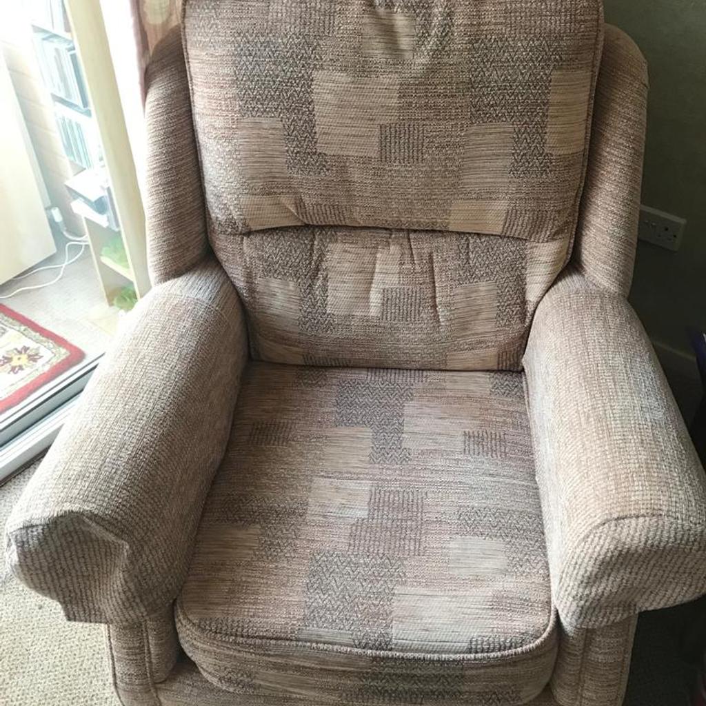 sofa-2-x-armchair-in-b77-tamworth-for-400-00-for-sale-shpock