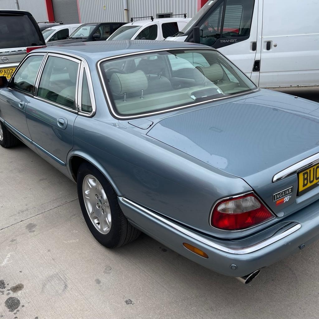 2002 jaguar xj8 4.0v8 lwb sovereign
12 months mot
Silky smooth 4.0v8 pretty hard come by
Everything works
Lwb model
Electric everything
Drive away

Badbits
Has some wear being a 2002 but overall in good condition for 20 year old car

Milage showing 55k but clocks was changed so its actually on 110k

Other than that can't fault it looking for £2295Ono
Collection wa12