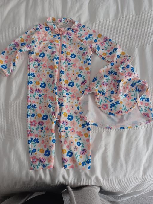 Buy & Sell Kent Dartford - Photos for John lewis girls swimsuit & hat