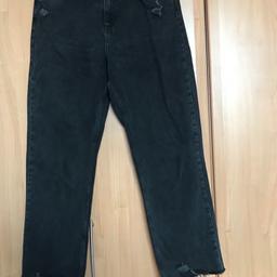 Miss Selfridge black distressed wide/boyfriend fit jeans
Size 10
Very good condition

Collection from Whitefield Manchester M45 or buyer to pay postage