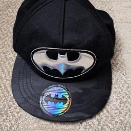 Boys black Batman hat with logo in silver on the front and peak
Adjustable at the back
Aged 4-7 years
Very good condition only worn a few times
From pet and smoke free home