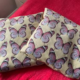 Pair of cushions - butterflies on one side and plain on the reverse. Price is for the pair.
Cash on collection only from CV10 - Whittleford area of Nuneaton.
