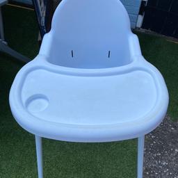 White high chair with straps included 

COLLECTION only
